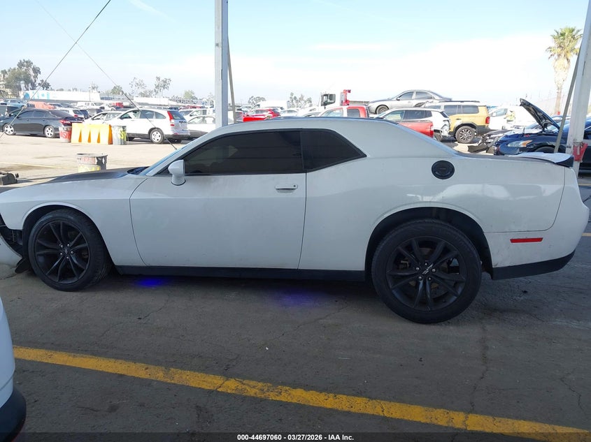 DODGE CHALLENGER - zdjęcie 14
