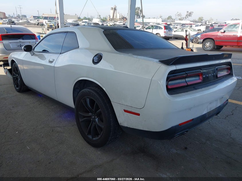 DODGE CHALLENGER - zdjęcie 3