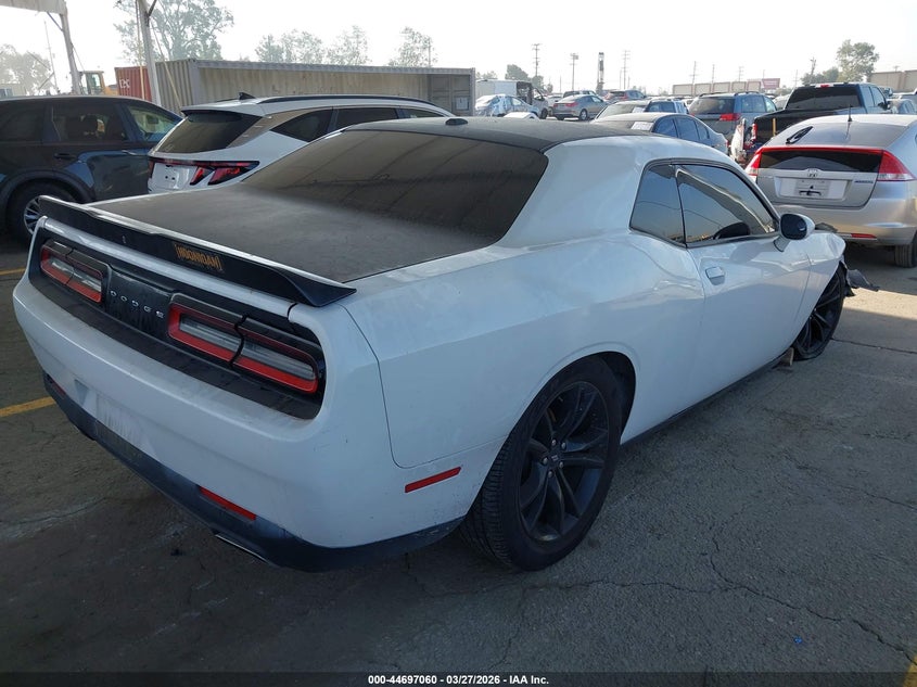 DODGE CHALLENGER - zdjęcie 4