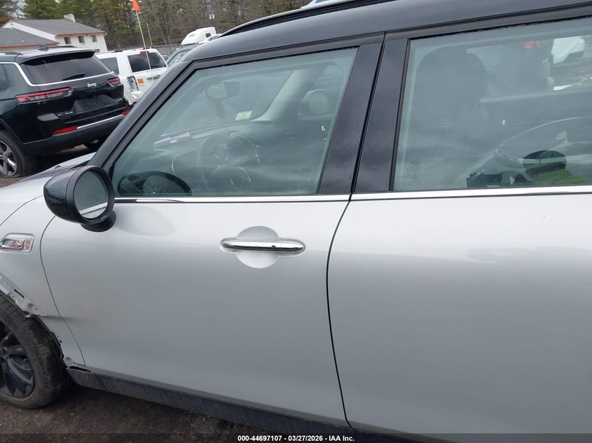 2022 Mini Clubman Cooper S VIN: WMWLV7C07N2R91192 Lot: 44697107