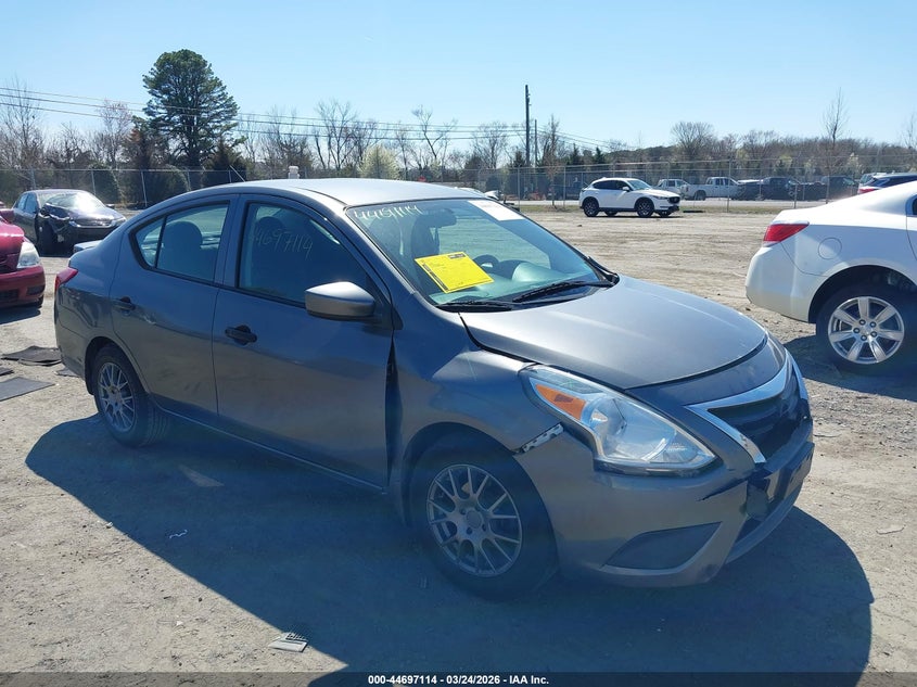 2017 Nissan Versa 1.6 S+