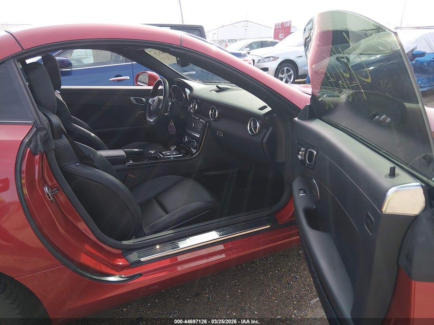 2017 Mercedes-Benz Slc 300