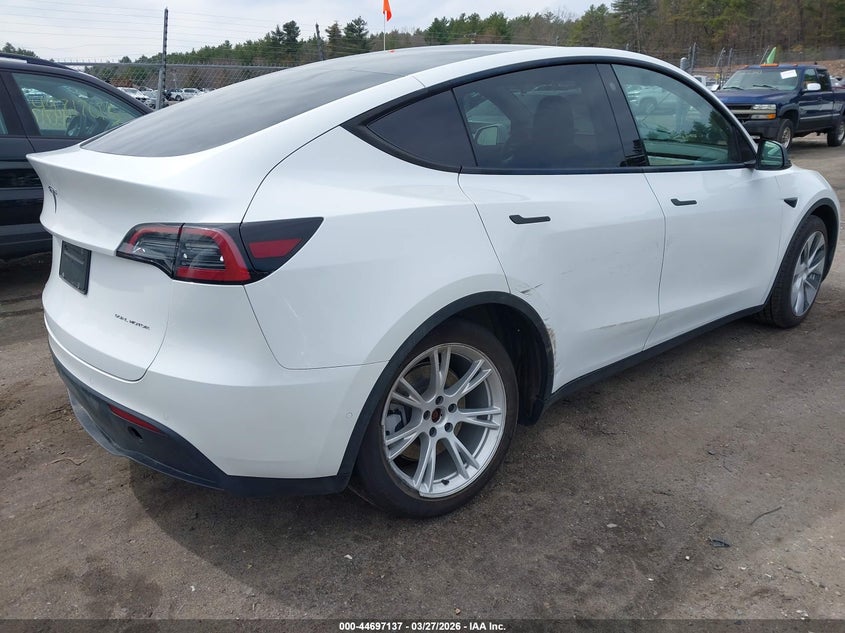 2022 Tesla Model Y Long Range Dual Motor All-Wheel Drive