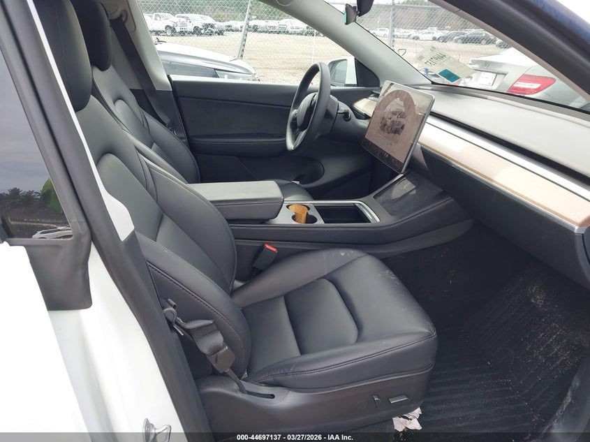 2022 Tesla Model Y Long Range Dual Motor All-Wheel Drive