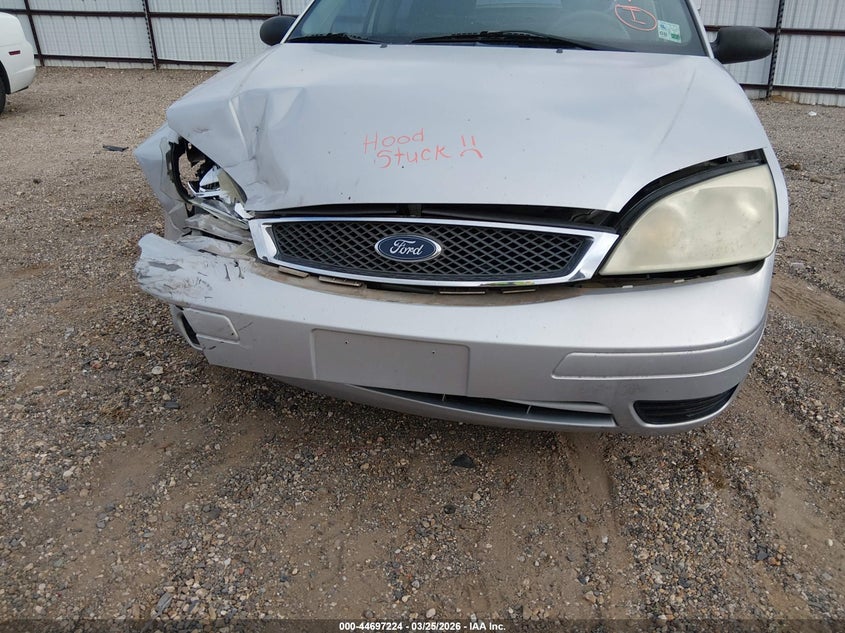 2007 Ford Focus S/Se/Ses VIN: 1FAFP34N37W175224 Lot: 44697224