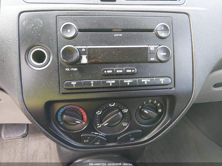 2007 Ford Focus S/Se/Ses VIN: 1FAFP34N37W175224 Lot: 44697224