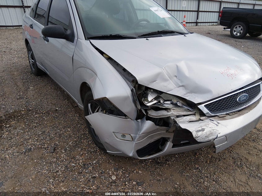 2007 Ford Focus S/Se/Ses VIN: 1FAFP34N37W175224 Lot: 44697224