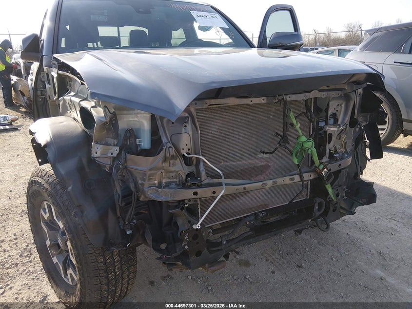 2021 TOYOTA TACOMA auction photo 6