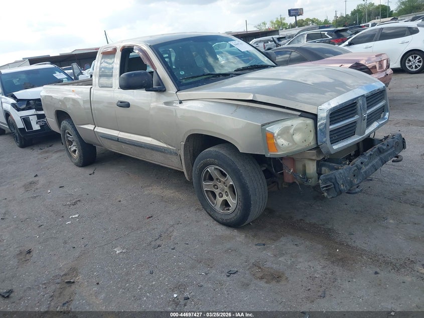 2005 Dodge Dakota Slt