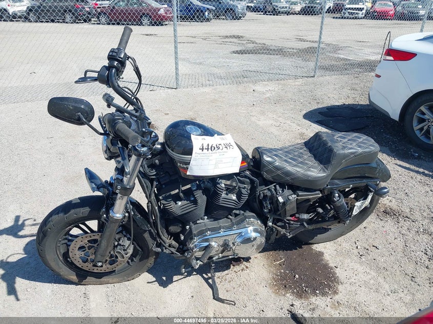 2018 Harley-Davidson Xl1200 Xs VIN: 1HD1LR320JC419008 Lot: 44697495