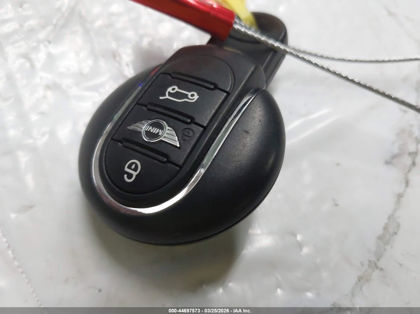 2017 Mini Clubman Cooper VIN: WMWLN5C36H2E33761 Lot: 44697573