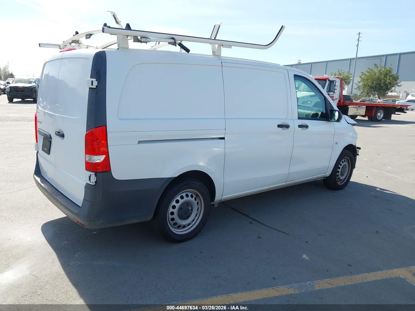 2016 Mercedes-Benz Metris