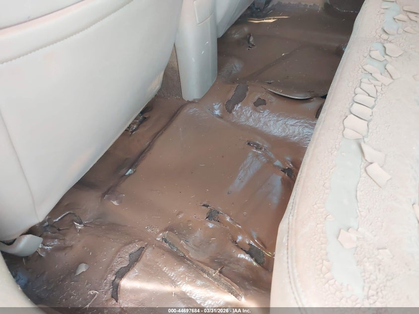 1998 Chevrolet Blazer Lt VIN: 1GNCS13W9W2120381 Lot: 44697684