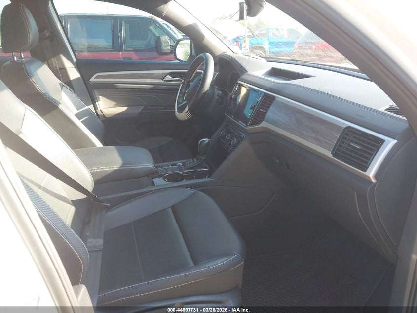 2022 Volkswagen Atlas Cross Sport 3.6L V6 Se W/Technology