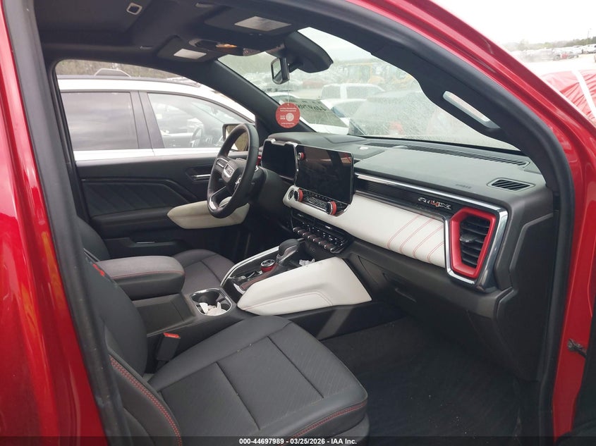 2024 GMC CANYON auction photo 5