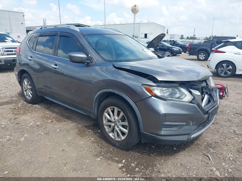 2017 NISSAN ROGUE SV — Photo gallery