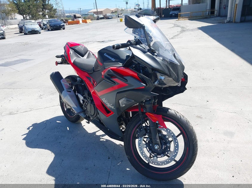 2025 Kawasaki Ex500 A/B