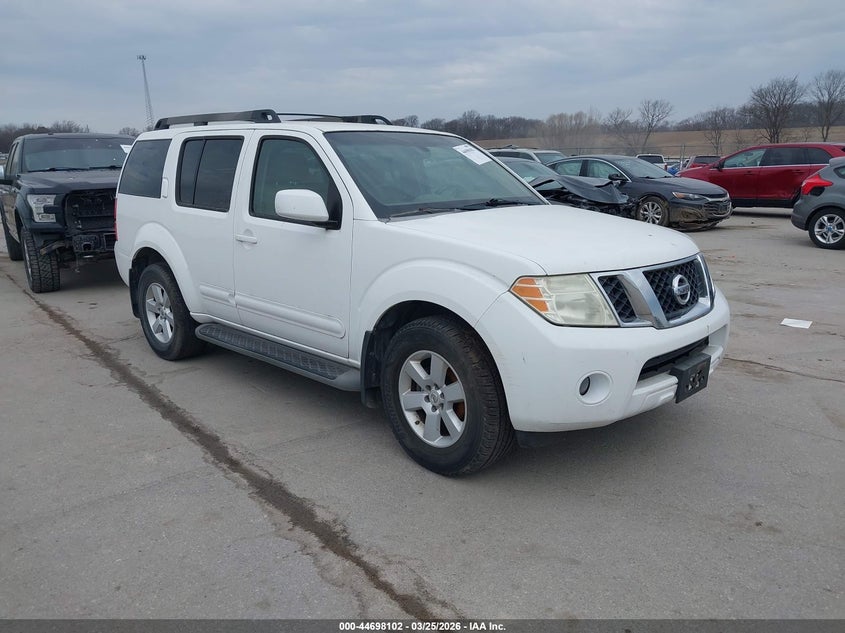 2008 NISSAN PATHFINDER SE