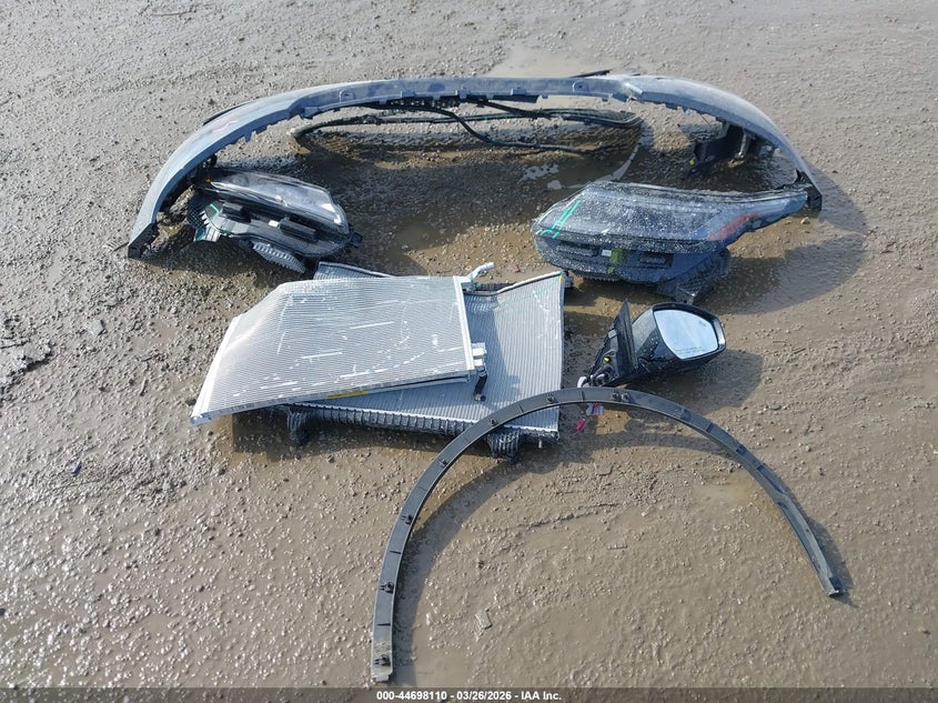 2026 Land Rover Range Rover Velar P250 S VIN: SALYJ2EX2TA820007 Lot: 44698110