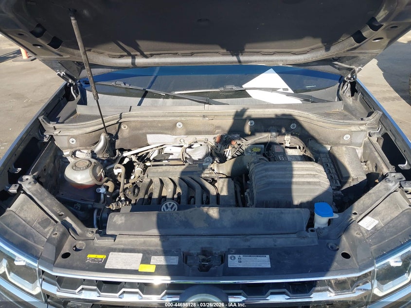 2018 Volkswagen Atlas 3.6L V6 Se W/Technology VIN: 1V2FR2CA5JC554780 Lot: 44698128