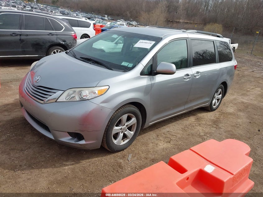 2017 Toyota Sienna Le 8 Passenger