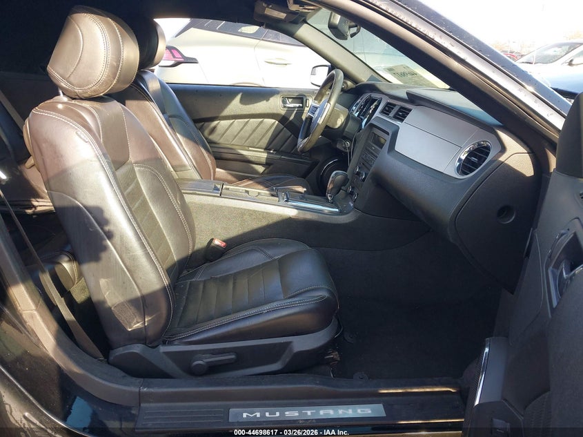 2013 Ford Mustang V6 Premium