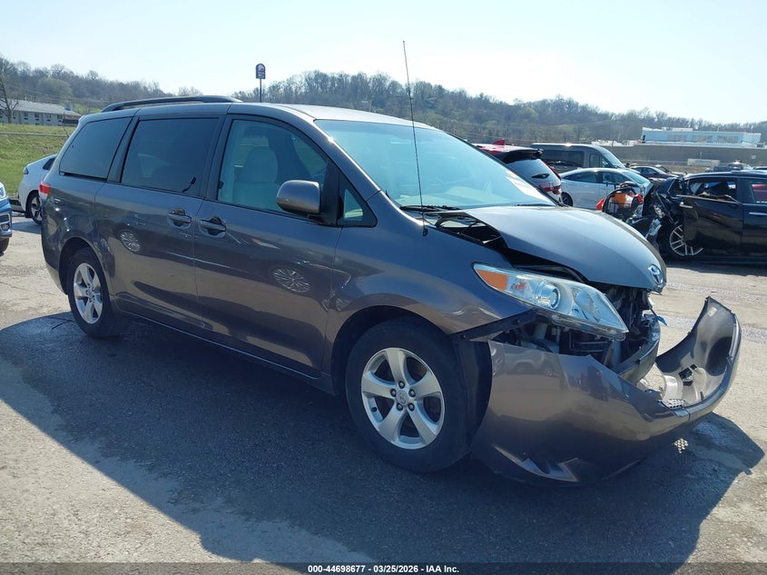 2011 Toyota Sienna Le V6