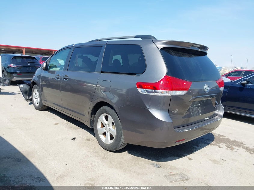 2011 Toyota Sienna Le V6
