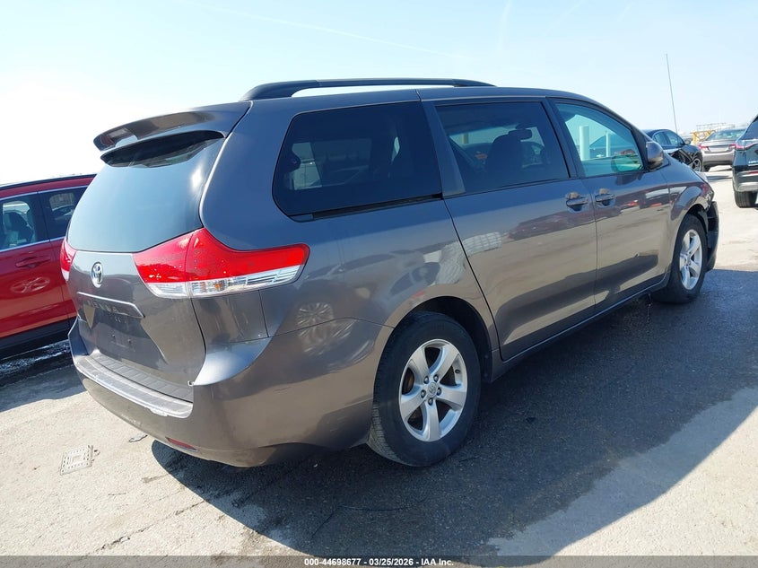 2011 Toyota Sienna Le V6
