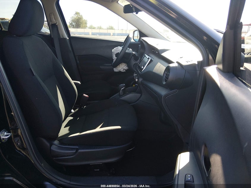 2024 Nissan Kicks S Xtronic Cvt