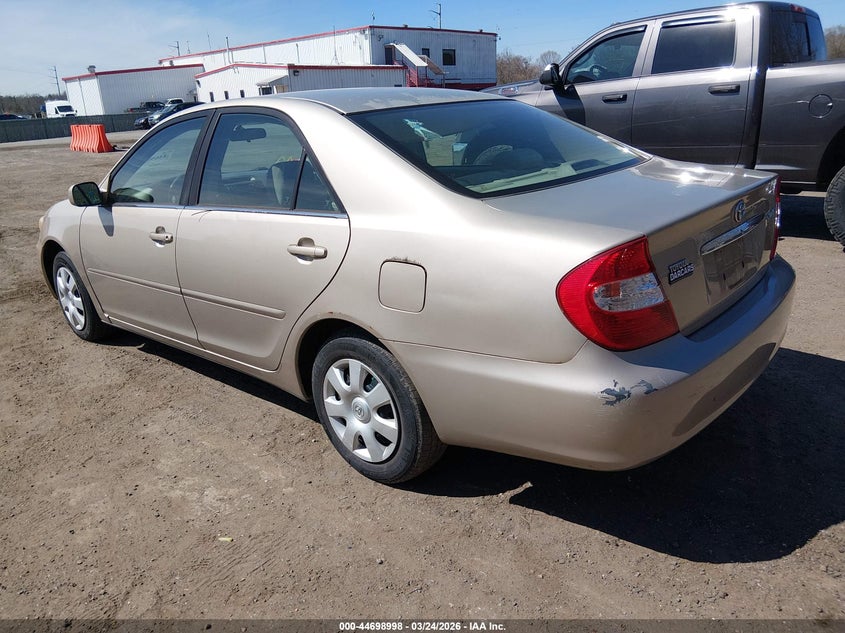 2004 Toyota Camry Le