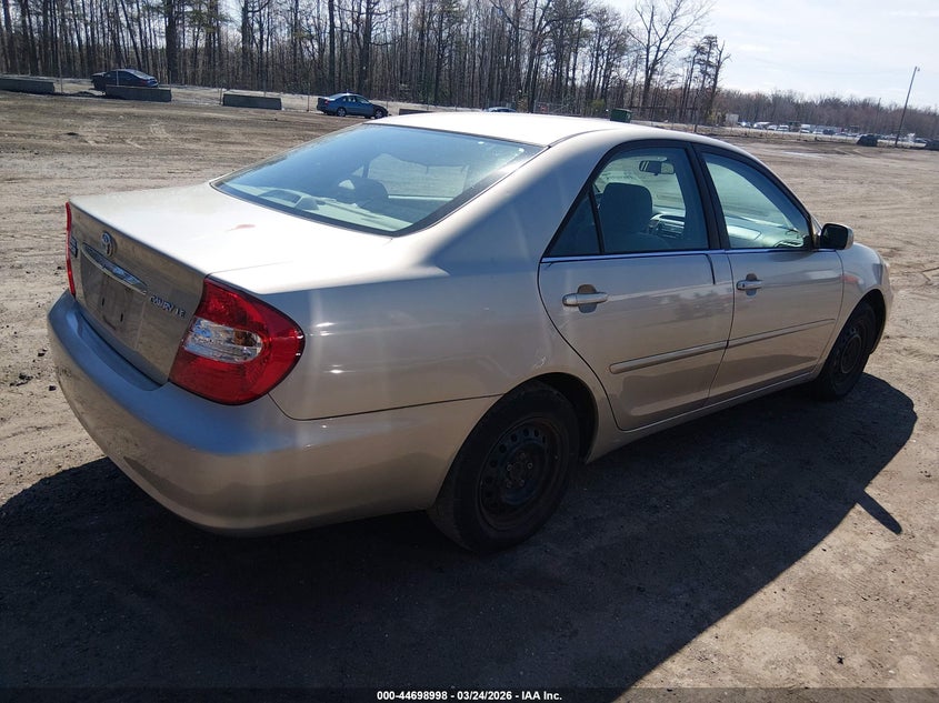 2004 Toyota Camry Le