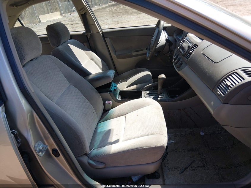 2004 Toyota Camry Le