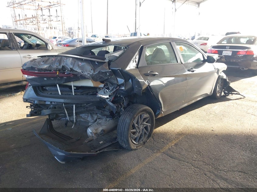 2024 Hyundai Elantra Sel