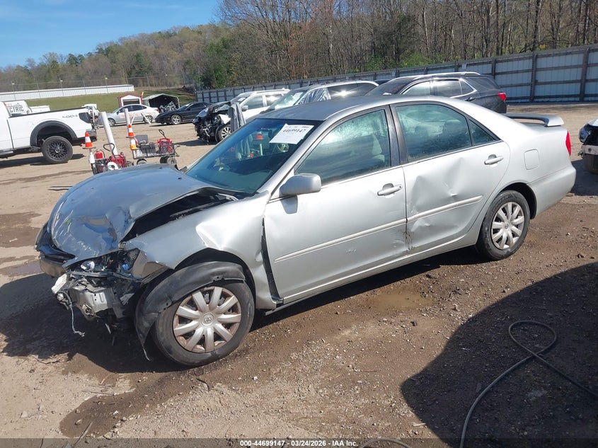 2005 Toyota Camry Le