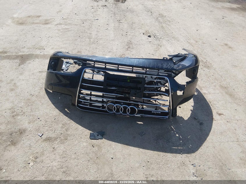 2015 Audi A8 L 4.0T VIN: WAU32AFD8FN016494 Lot: 44699228