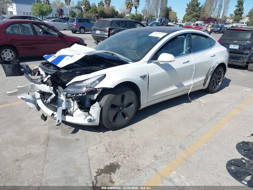 Vin: 5yj3e1ea2jf162303, lot: 45196367, tesla model 3 long range/mid range 20182