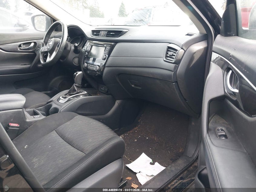 2018 Nissan Rogue Sv