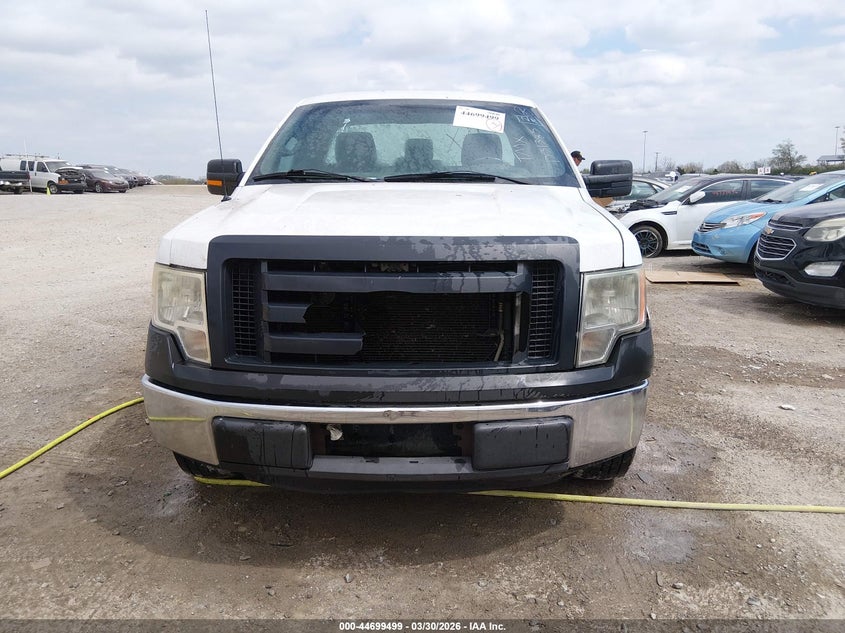 1FTMF1CM4CKD31385 2012 Ford F-150 3.7 Xl white