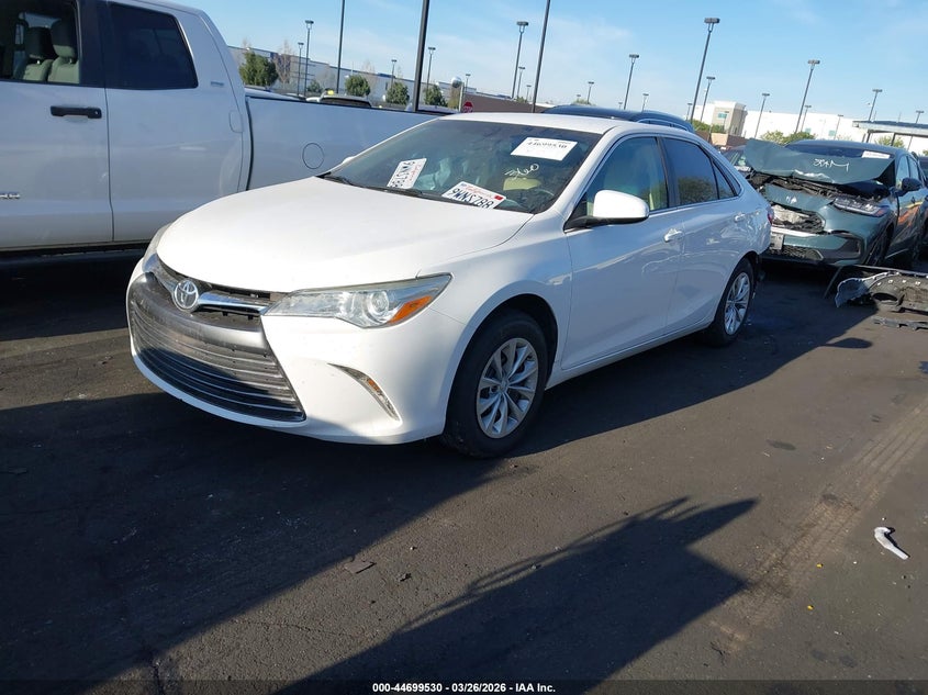 2016 Toyota Camry Le