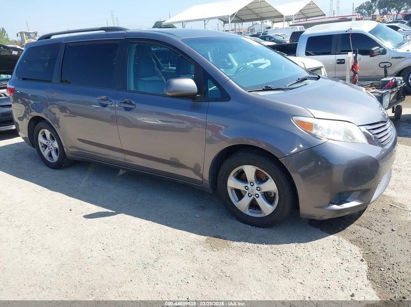 2016 TOYOTA SIENNA LE 8 PASSENGER