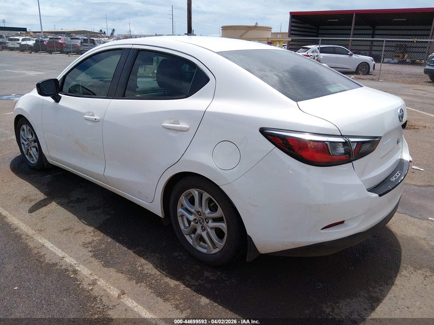 Vin: 3mydlbzv4gy122154, lot: 45196710, scion ia 20163