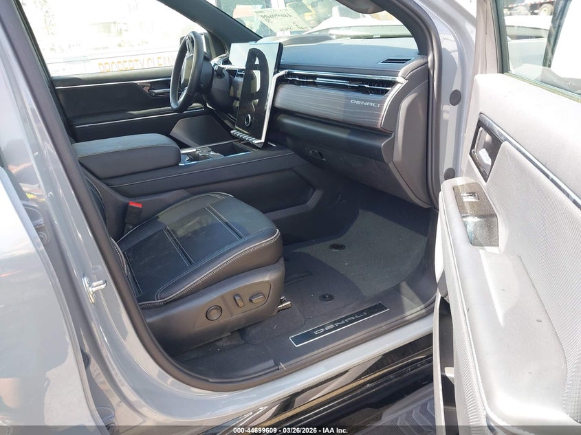 2025 GMC SIERRA EV auction photo 7