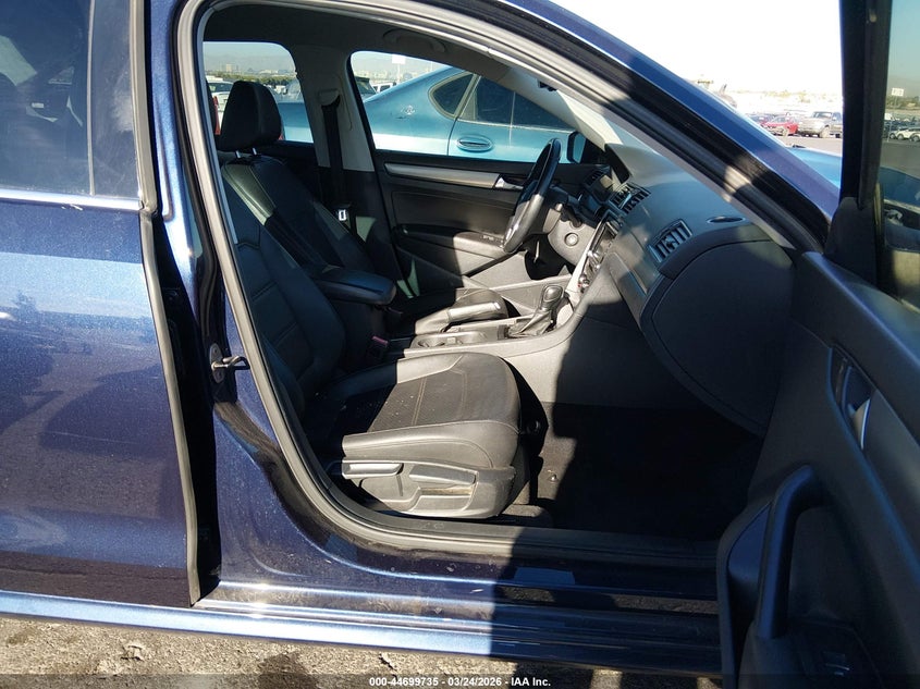 2014 Volkswagen Passat 1.8T Se