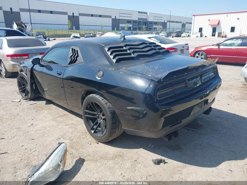Vin: 2c3cdzat8fh758871, lot: 45196878, dodge challenger r/t 20153
