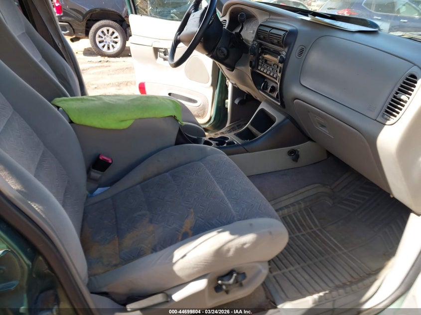 2000 Ford Explorer Xlt