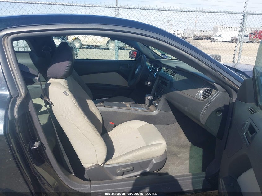 2012 Ford Mustang V6