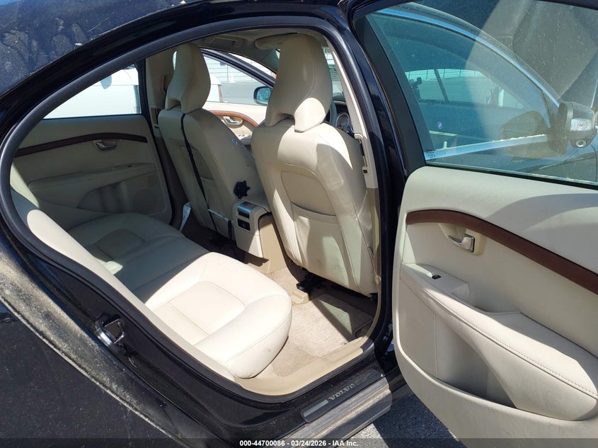 2011 Volvo S80 T6 VIN: YV1902AH8B1142871 Lot: 44700086