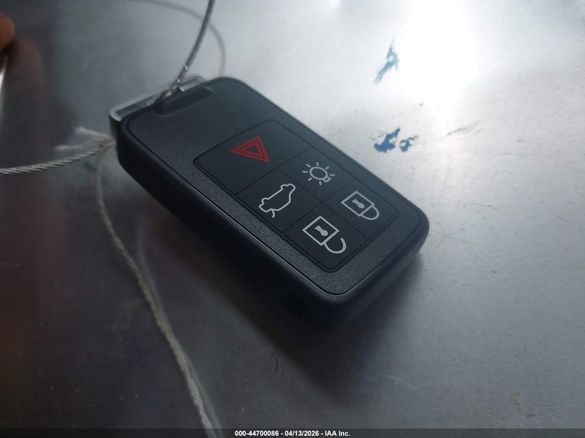 2011 Volvo S80 T6 VIN: YV1902AH8B1142871 Lot: 44700086