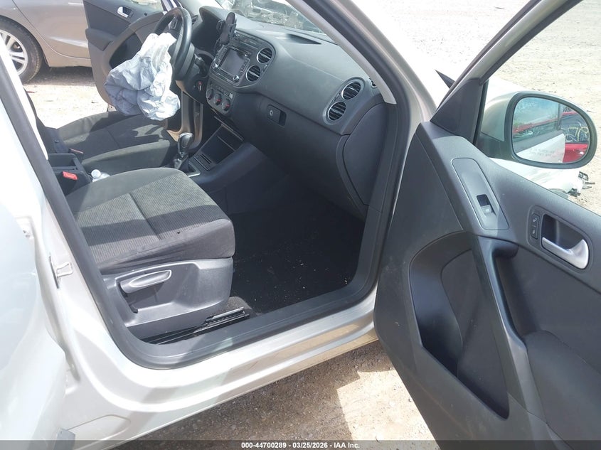 2015 Volkswagen Tiguan S